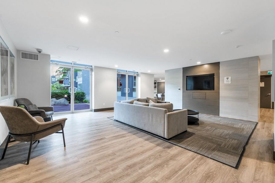 3559 E Kent Avenue North Vancouver, BC - 24