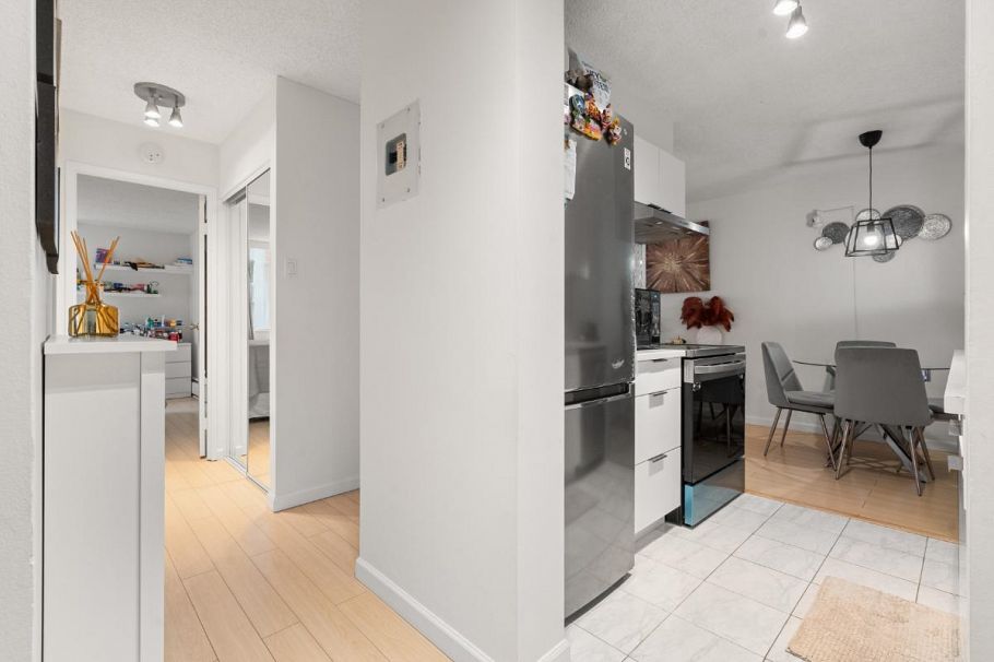 307 2016 Fullerton Avenue North Vancouver, BC - 15