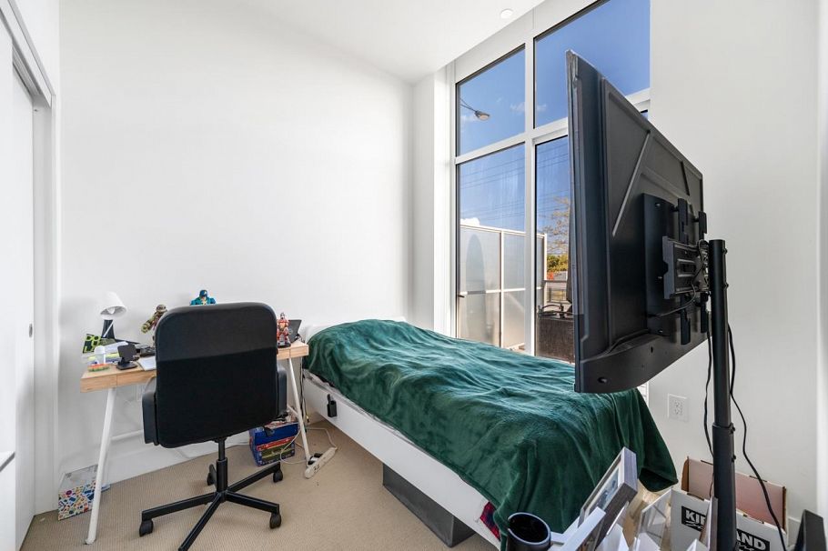 3559 E Kent Avenue North Vancouver, BC - 18