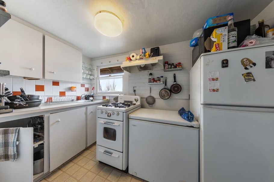 1727 Macdonald Street Vancouver, BC - 28