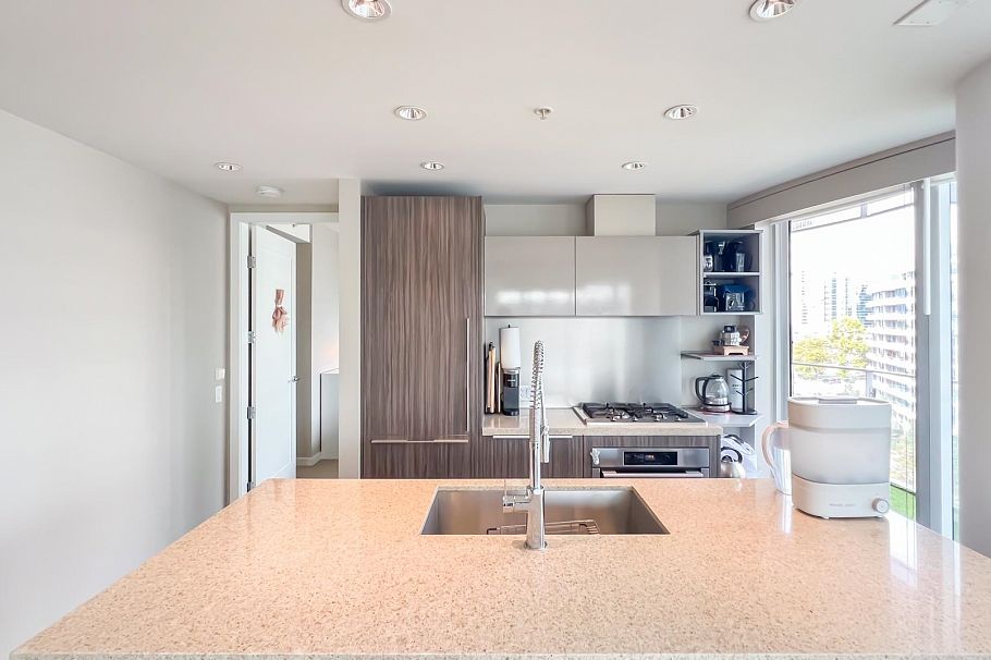 809 1661 Ontario Street Vancouver, BC - 8