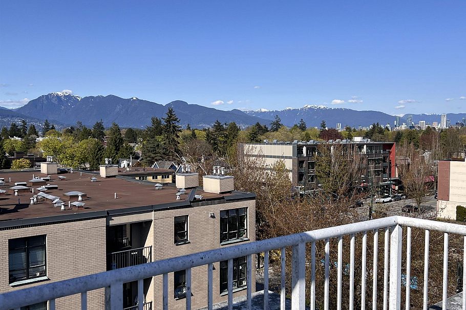 311 3727 W 10th Avenue Vancouver, BC - 16