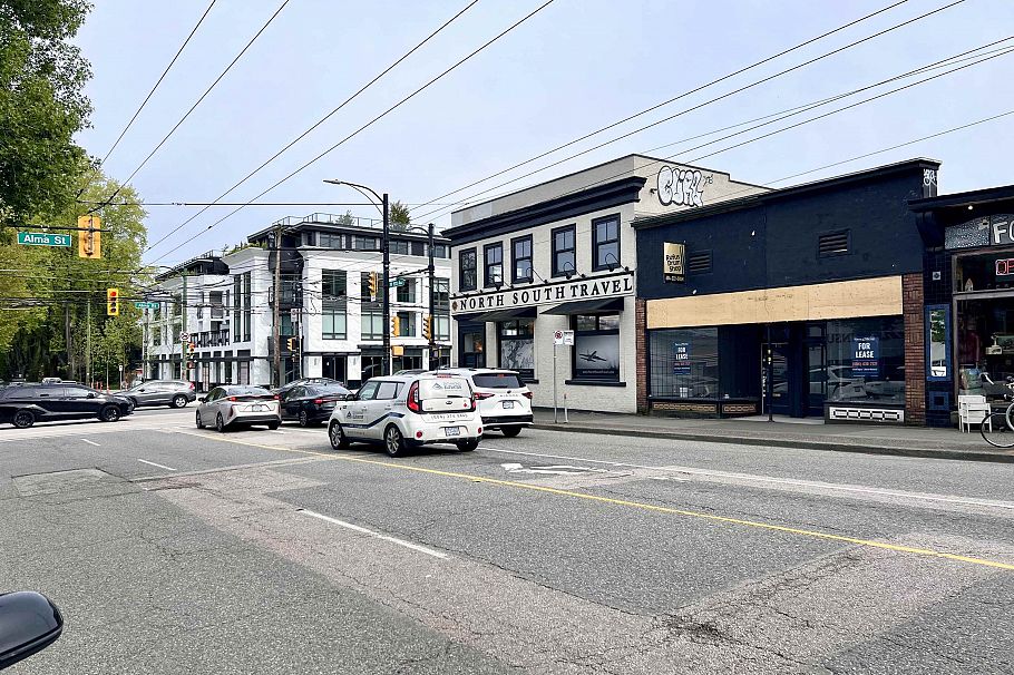 311 3727 W 10th Avenue Vancouver, BC - 13