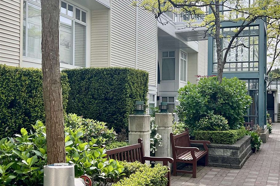 311 3727 W 10th Avenue Vancouver, BC - 8