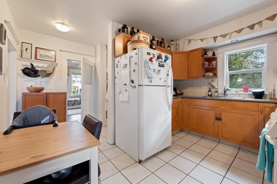 1727 Macdonald Street Vancouver, BC - 14