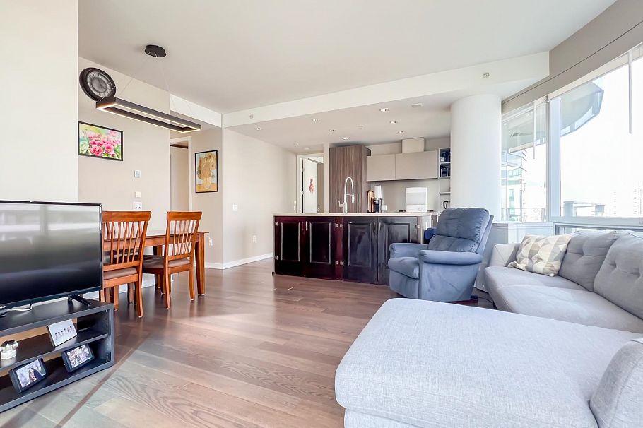 809 1661 Ontario Street Vancouver, BC - 3