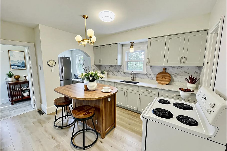 922 Park Drive Vancouver, BC - 8