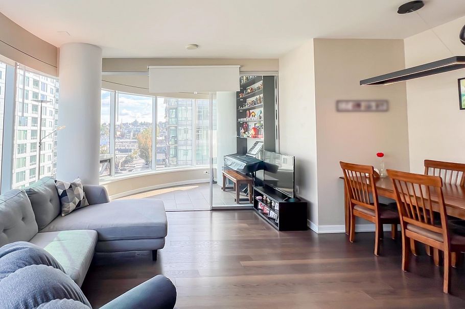 809 1661 Ontario Street Vancouver, BC - 4