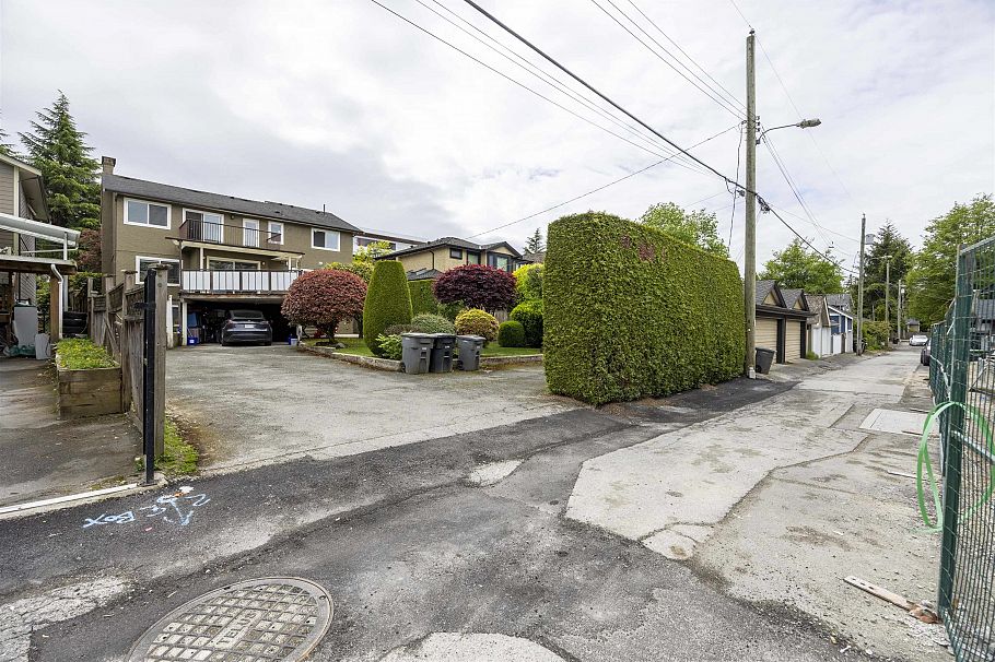 915 W 33rd Avenue Vancouver, BC - 5