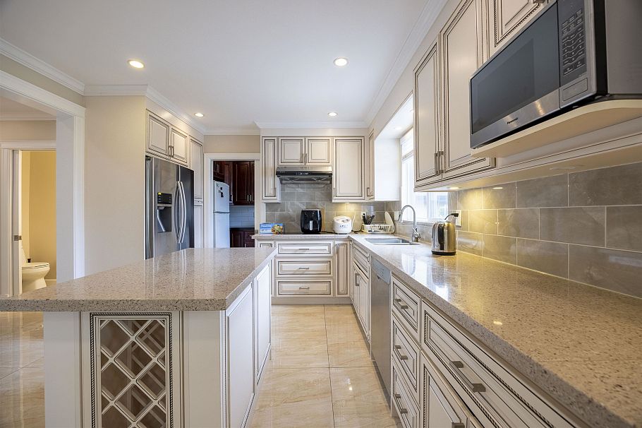 915 W 33rd Avenue Vancouver, BC - 20