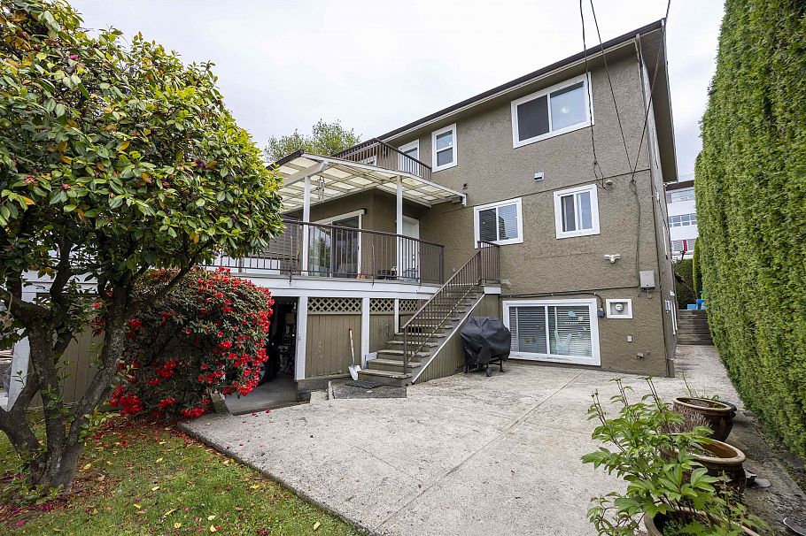 915 W 33rd Avenue Vancouver, BC - 9