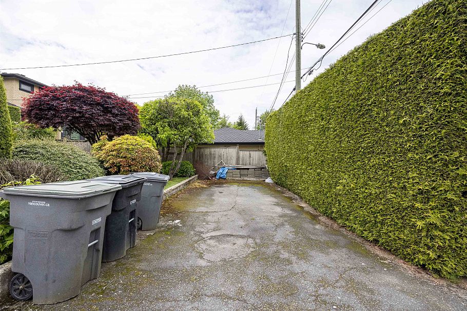 915 W 33rd Avenue Vancouver, BC - 8