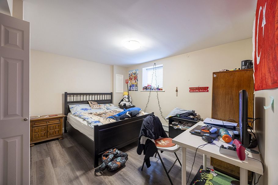 915 W 33rd Avenue Vancouver, BC - 35