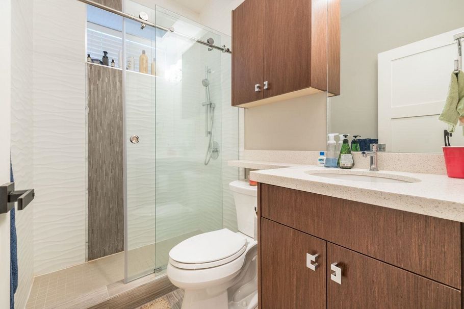 4217 W 16th Avenue Vancouver, BC - 36