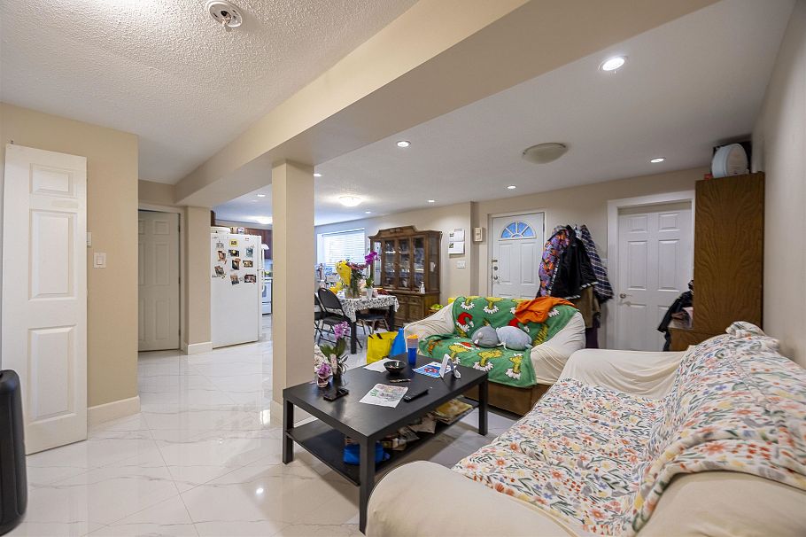 915 W 33rd Avenue Vancouver, BC - 38