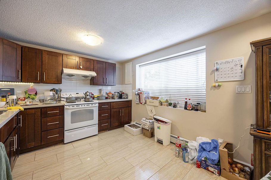 915 W 33rd Avenue Vancouver, BC - 34