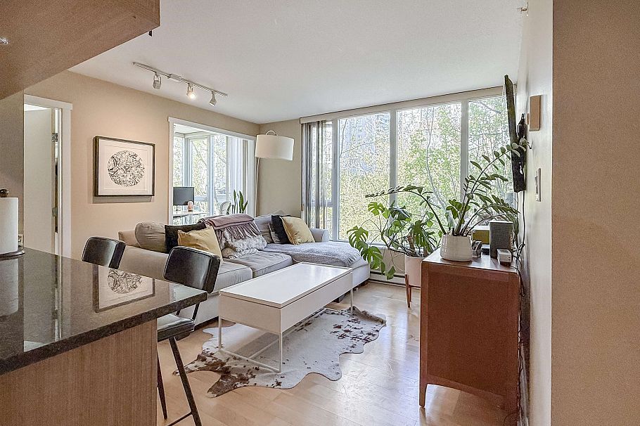 302 1010 Richards Street Vancouver, BC - 5