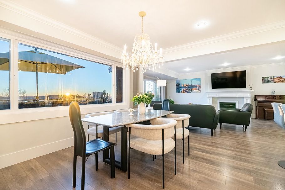 1275 W Keith Road North Vancouver, BC - 12