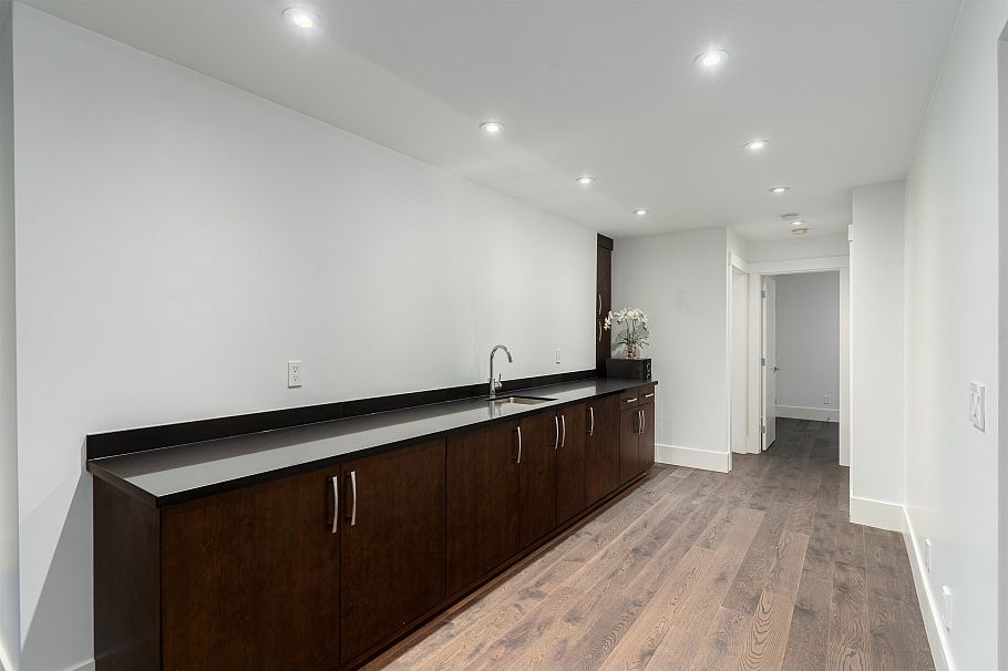 4168 Highland Boulevard North Vancouver, BC - 21