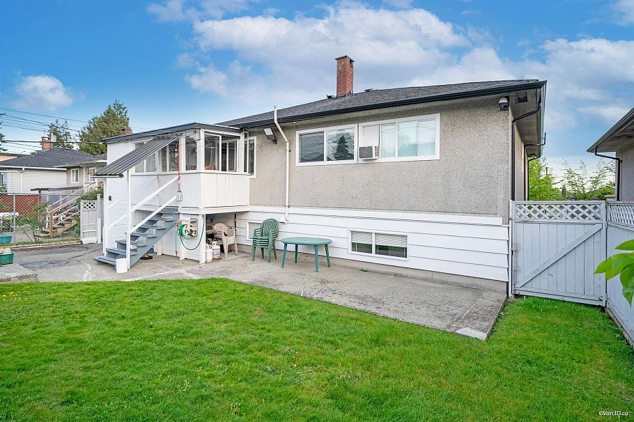 1359 E 64th Avenue Vancouver, BC - 30