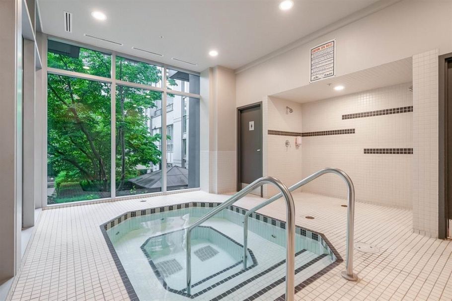 302 1010 Richards Street Vancouver, BC - 32