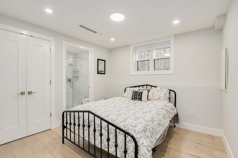 1762 E 14th Avenue Vancouver, BC - 12