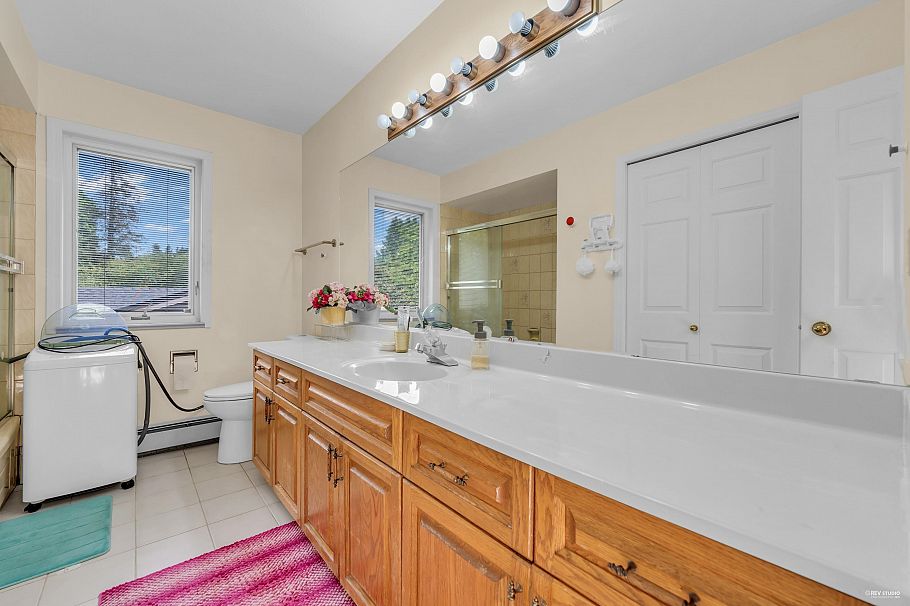 1338 W 54th Avenue Vancouver, BC - 19