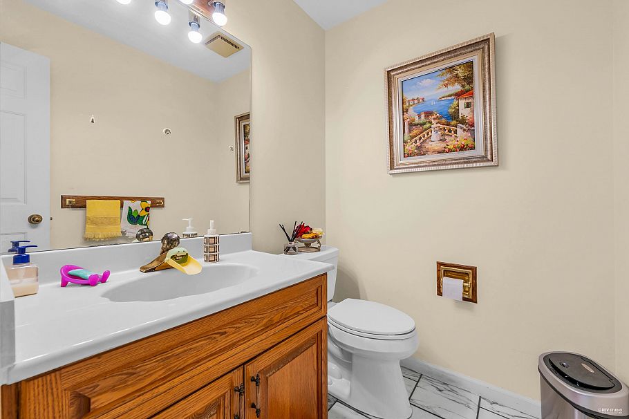 1338 W 54th Avenue Vancouver, BC - 18