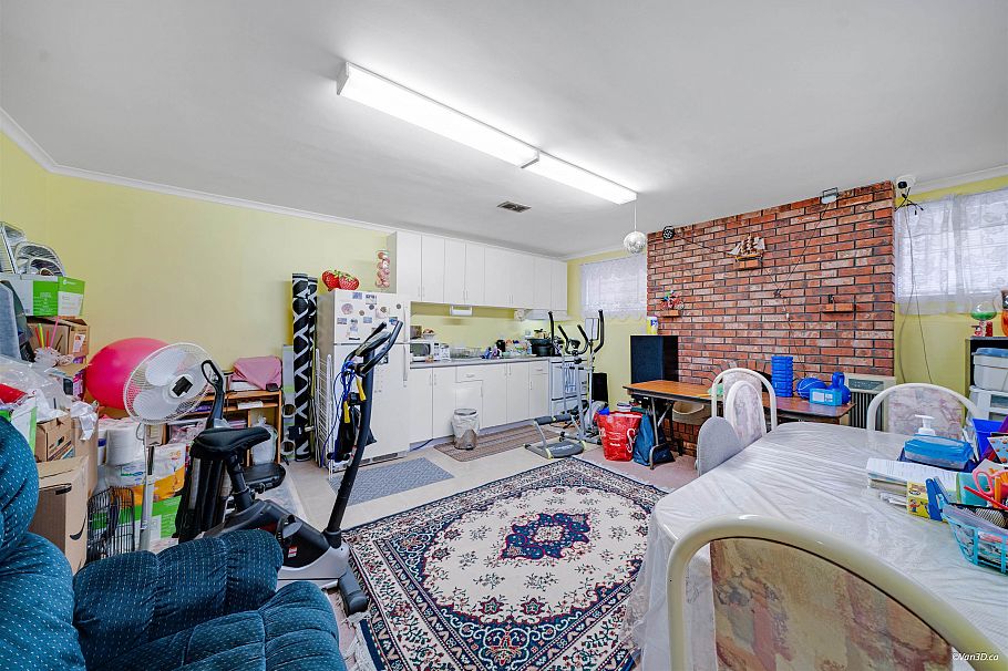 1359 E 64th Avenue Vancouver, BC - 8