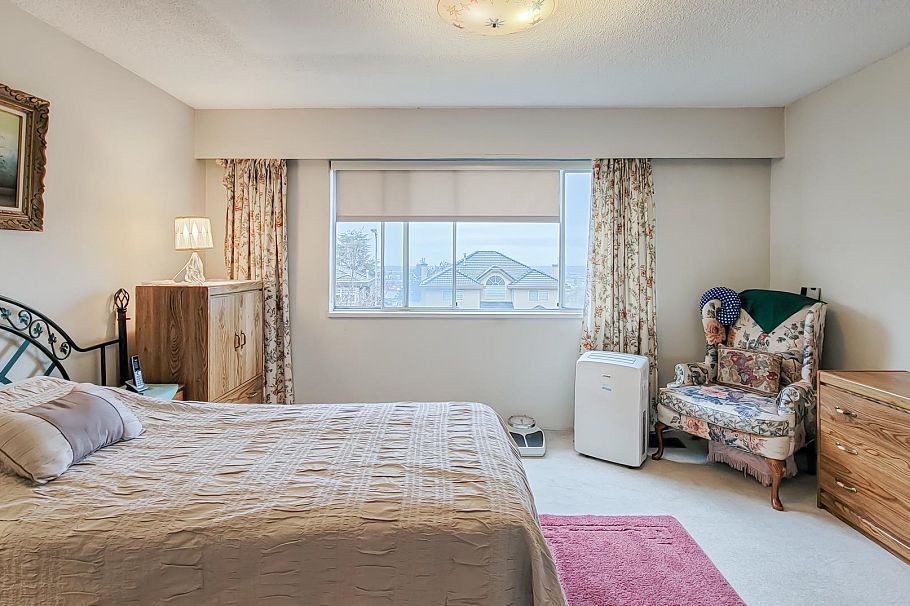 2155 Burquitlam Drive Vancouver, BC - 30