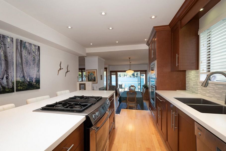 2564 Panorama Drive North Vancouver, BC - 17