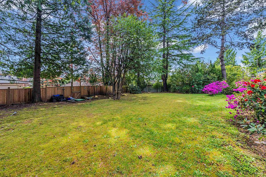 1338 W 54th Avenue Vancouver, BC - 32