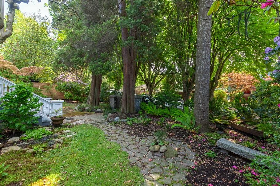 1859 Napier Street Vancouver, BC - 38