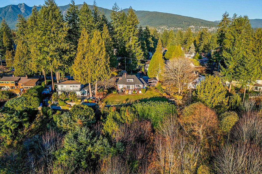 1275 W Keith Road North Vancouver, BC - 4