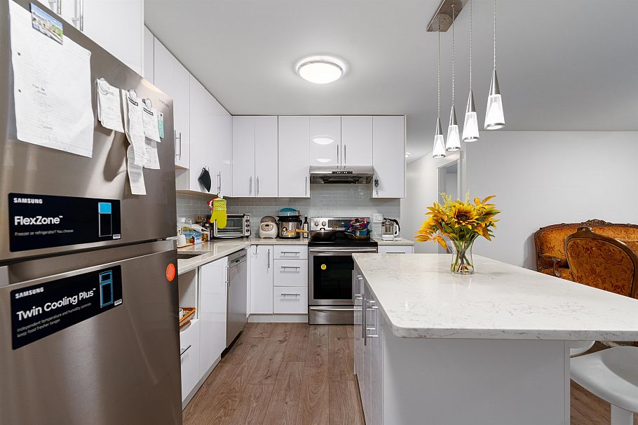 4168 Highland Boulevard North Vancouver, BC - 24