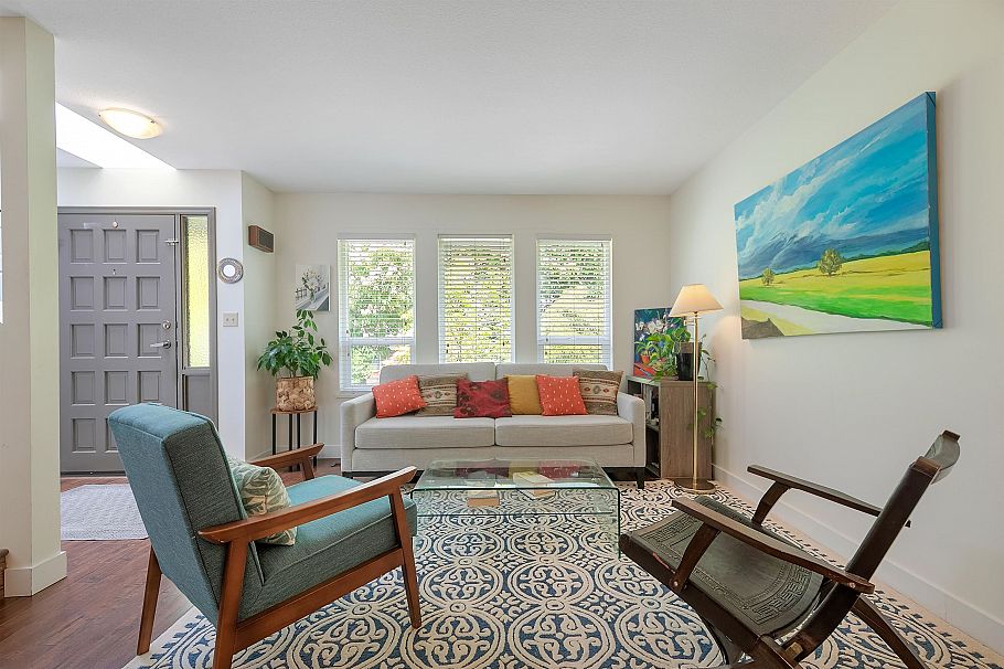 2118 6050 Larch Street Vancouver, BC - 4