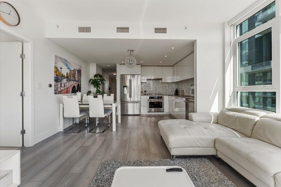 901 8570 Rivergrass Drive Vancouver, BC - 2