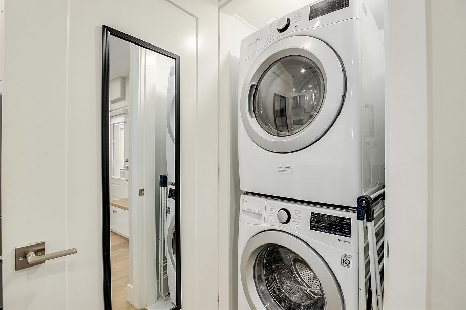 1762 E 14th Avenue Vancouver, BC - 17