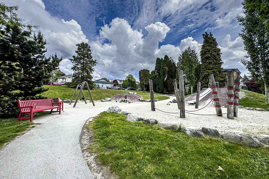 376 E 4th Street North Vancouver, BC - 7