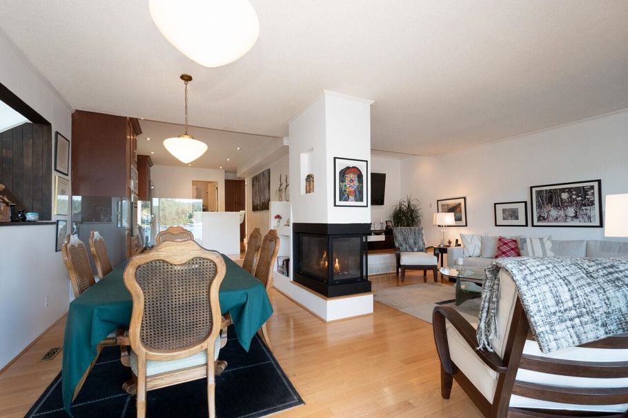 2564 Panorama Drive North Vancouver, BC - 9