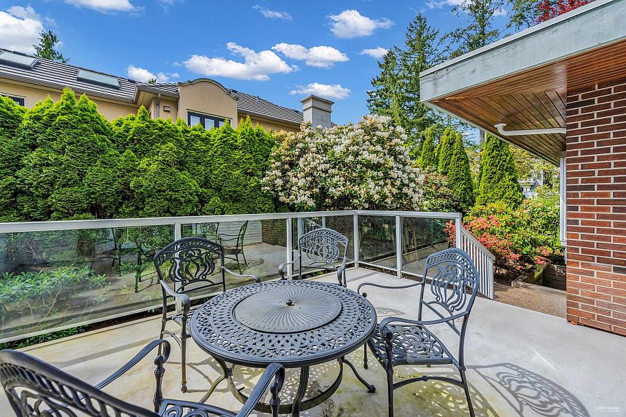 1338 W 54th Avenue Vancouver, BC - 30