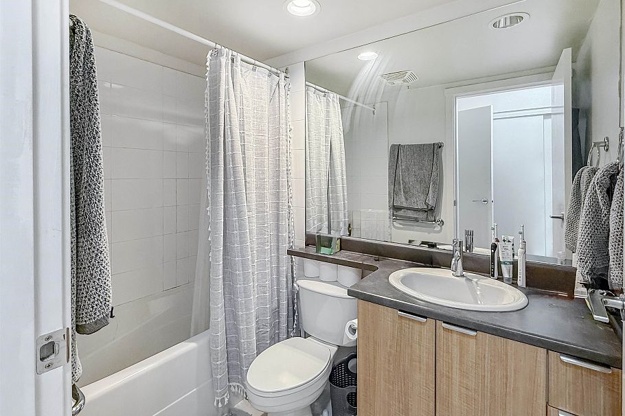 302 1010 Richards Street Vancouver, BC - 19