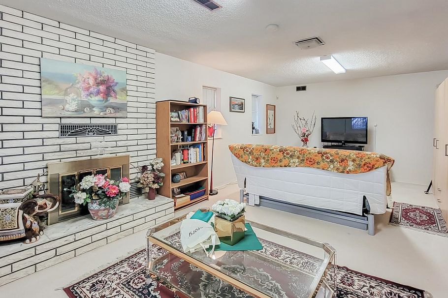 2155 Burquitlam Drive Vancouver, BC - 8