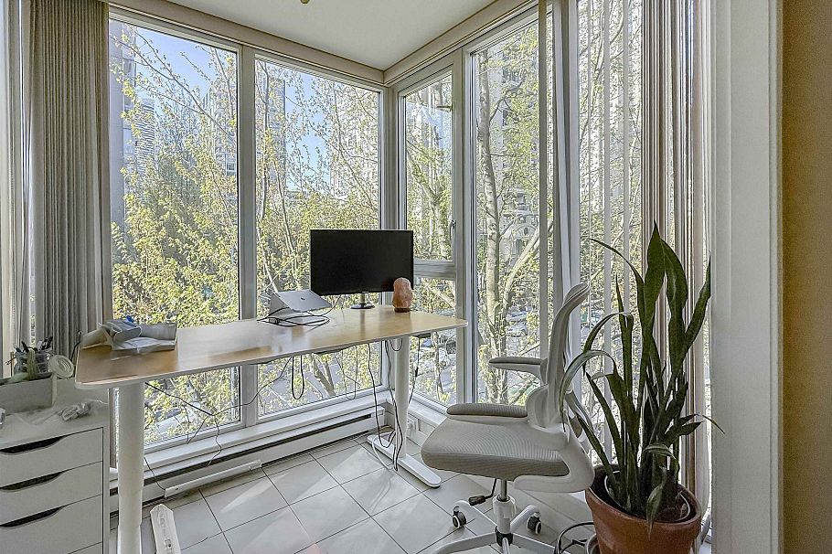 302 1010 Richards Street Vancouver, BC - 8