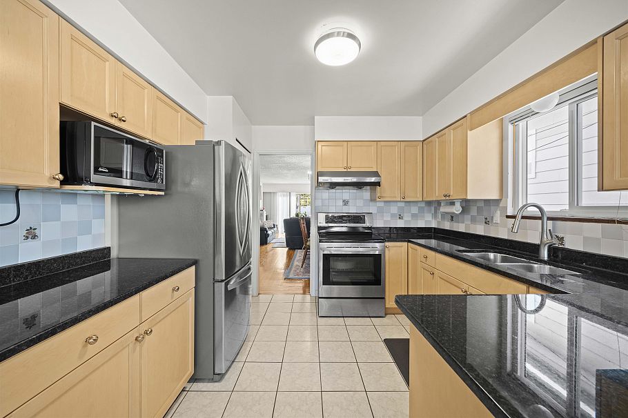 5267 Spencer Street Vancouver, BC - 7