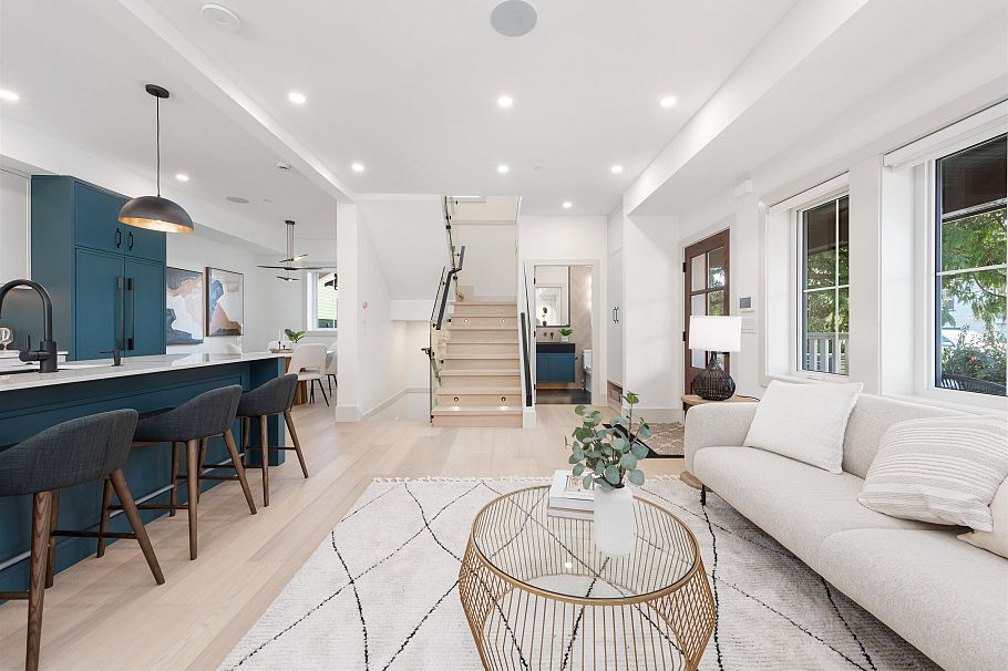 2 365 E 33rd Avenue Vancouver, BC - 4