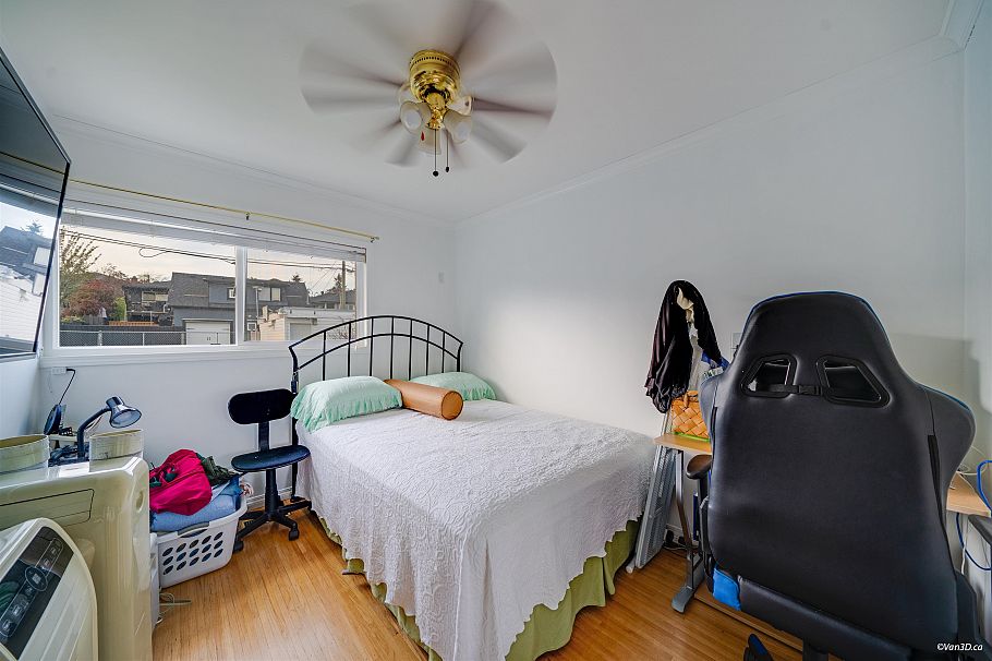 1359 E 64th Avenue Vancouver, BC - 12