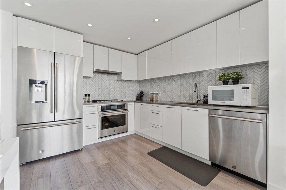 901 8570 Rivergrass Drive Vancouver, BC - 4