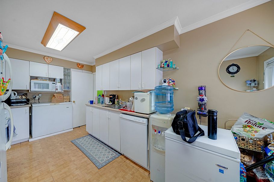 1359 E 64th Avenue Vancouver, BC - 15