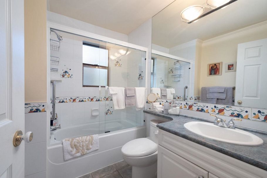 2564 Panorama Drive North Vancouver, BC - 25